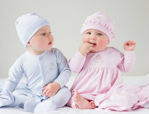 Cách chọn quần áo trẻ sơ sinh